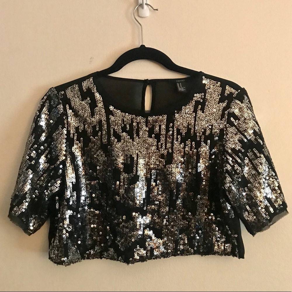 Sequence black and silver crop-top